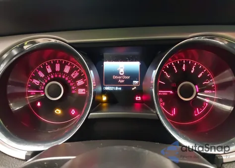 2014 Ford Mustang V6 Premium z USA, uszkodzony, nr VIN 1ZVBP8AM4E5272840